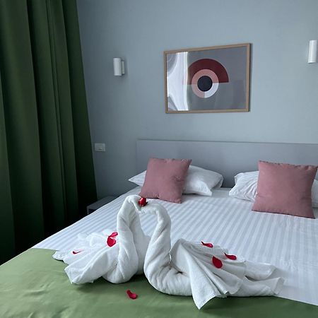 Astra Hotel คาลิมาเนช ภายนอก รูปภาพ