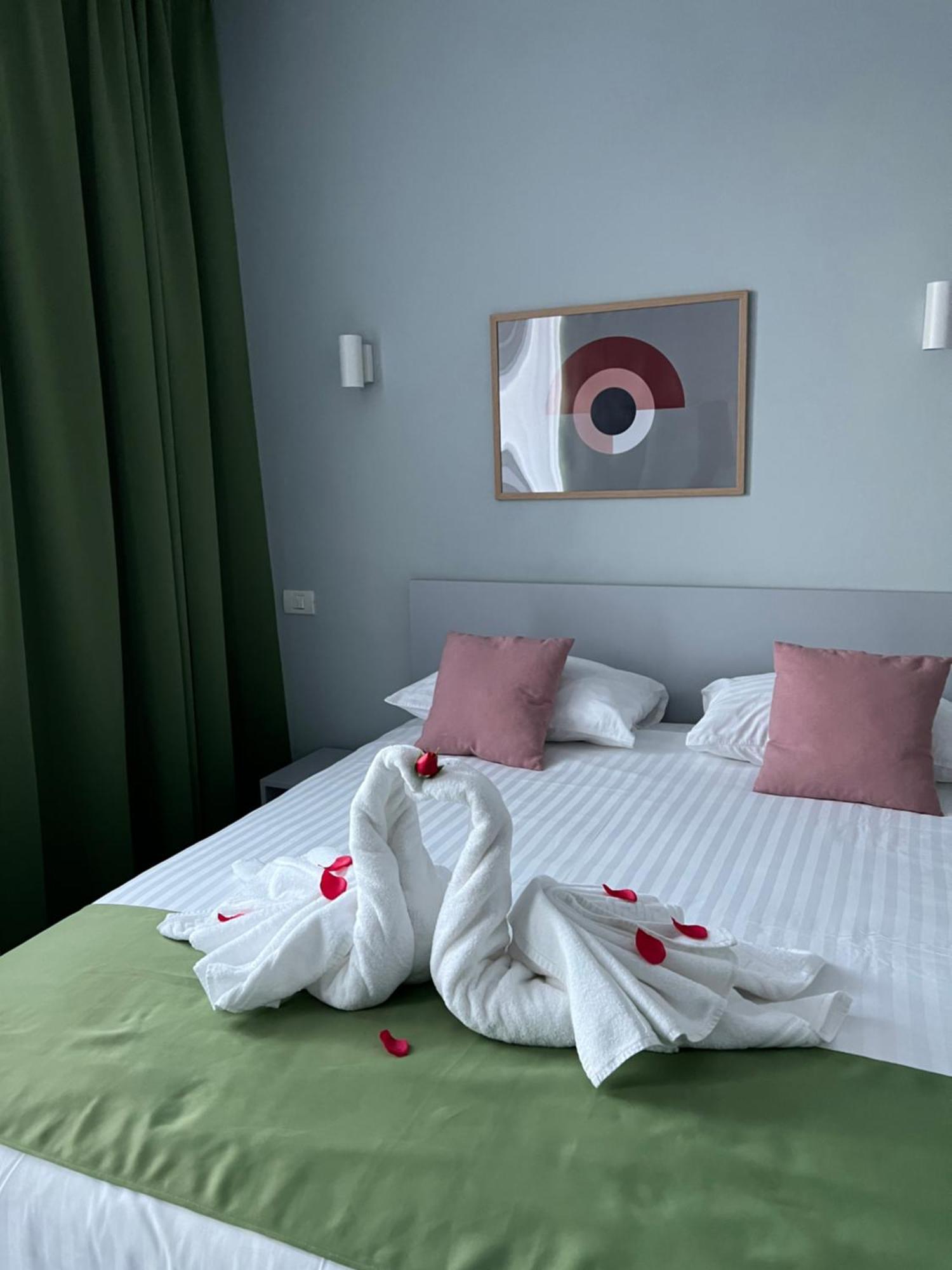 Astra Hotel คาลิมาเนช ภายนอก รูปภาพ